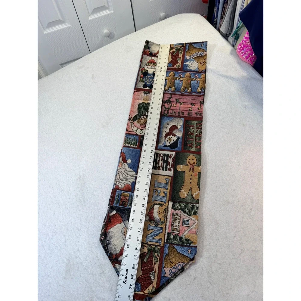Christmas Tapestry Table Runner Santa Gingerbread Snowman Noel Woven Tassels 82